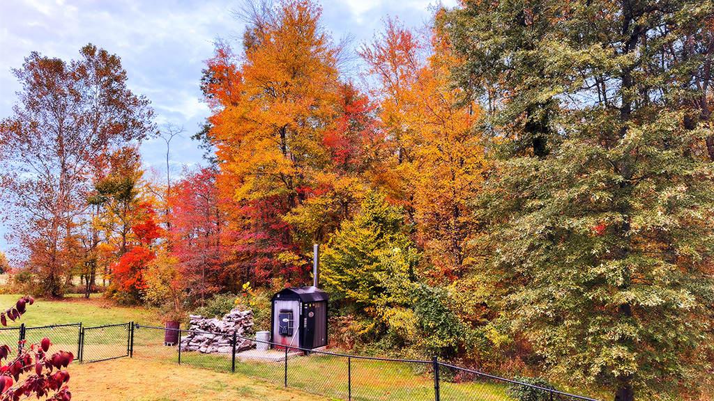 fall display at the barndo