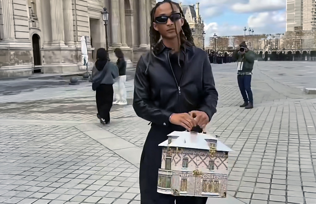 purse from dollhouse