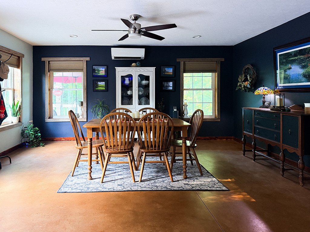 barndo dining room