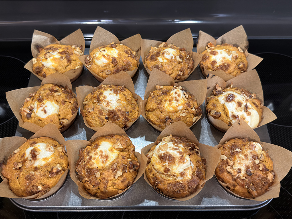 pumpkin cream cheese muffins