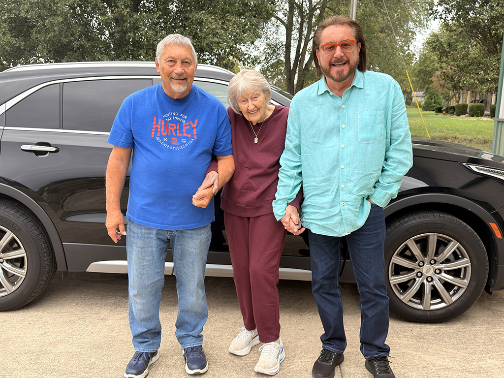 Carl, Mom & Scott